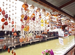 Плавучий рынок Кхлонг Лат Майом