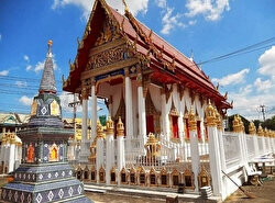 Храм Ват Бун Канчанарам
