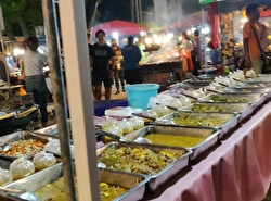 Ночной рынок Ча Ам