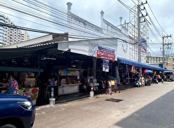 Рынок Сой Буакао