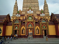 Храм Bang Thong