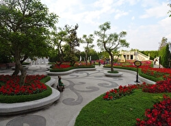 Сад любви в парке Бана Хиллс