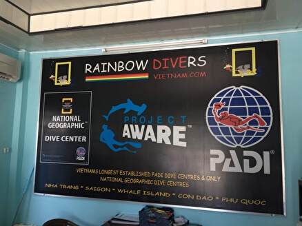 Школа дайвинга «Rainbow Divers»