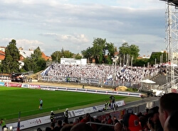 Стадион Srbská