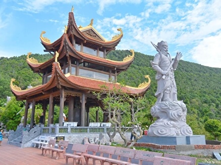 Пагода Hộ Quốc в дзен-монастыре Чук Лам